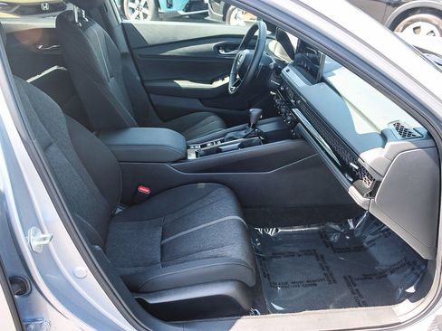 Certified 2025 Honda Accord Sport image 17