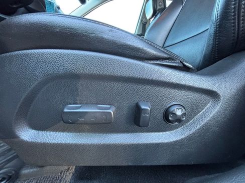 Used 2017 Hyundai Santa Fe SE image 12