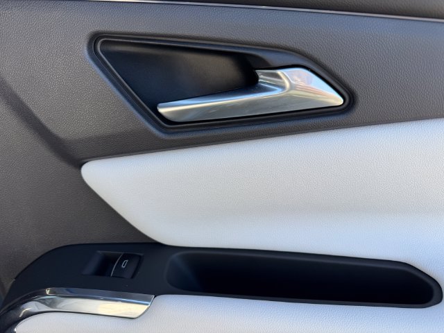 Certified 2026 Chevrolet Traverse High Country FWD image 11