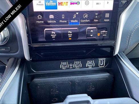 Used 2025 RAM 1500 Tungsten AWD/4WD image 36
