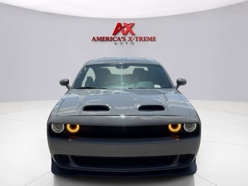 Used 2018 Dodge Challenger R/T Scat Pack w/ Leather Interior Group RWD image 9