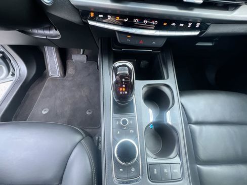 Used 2024 Cadillac XT4 Premium Luxury image 20