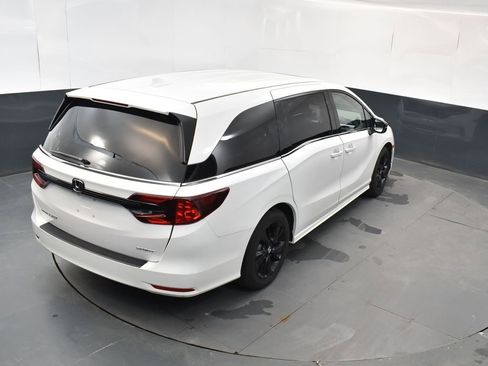 Used 2023 Honda Odyssey Sport image 32