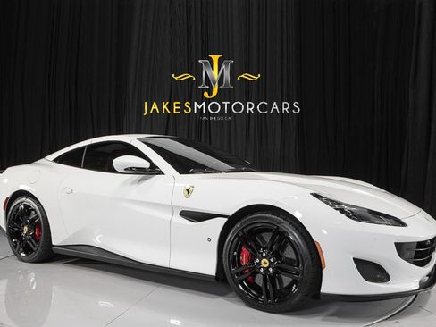 Used 2019 Ferrari Portofino image 14