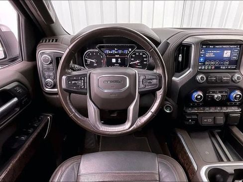 Used 2021 GMC Sierra 1500 Denali w/ Technology Package AWD/4WD image 5