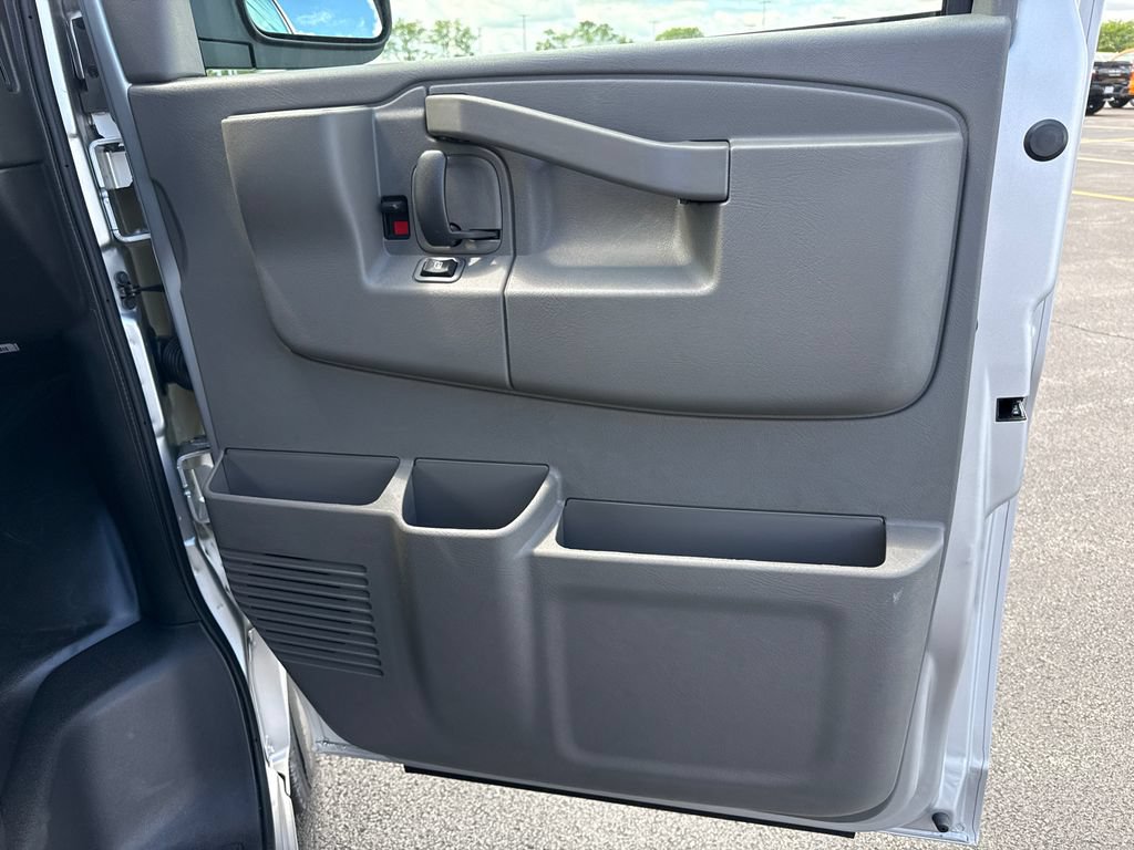 New 2026 GMC Savana 3500 Extended w/ Driver Convenience Package RWD image 25