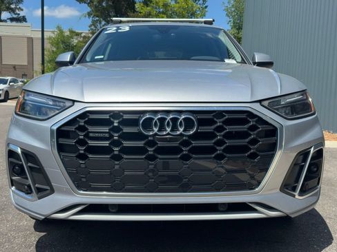Used 2023 Audi Q5 2.0T Premium Plus w/ Premium Plus Package AWD/4WD image 2