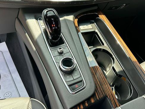 Used 2024 Cadillac Escalade Premium Luxury w/ Performance Package AWD/4WD image 27