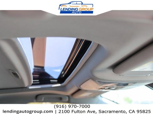 Used 2019 Toyota RAV4 XLE Premium image 14