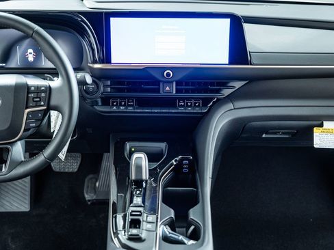 New 2026 Toyota Crown Signia image 22