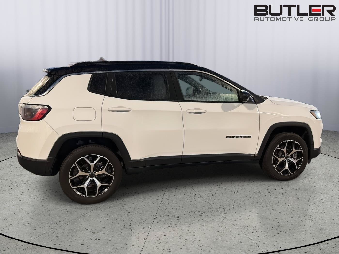 Used 2025 Jeep Compass Limited AWD/4WD image 7