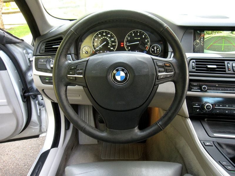 Used 2013 BMW 550i Sedan RWD image 20