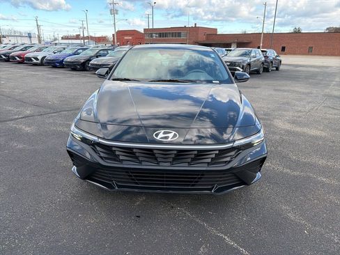 New 2026 Hyundai Elantra Sport image 2