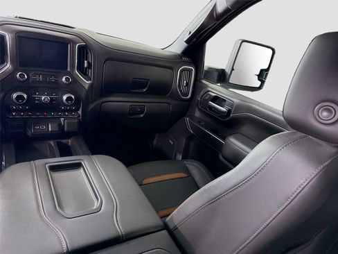 Used 2021 GMC Sierra 3500 AT4 w/ AT4 Premium Plus Package AWD/4WD image 18