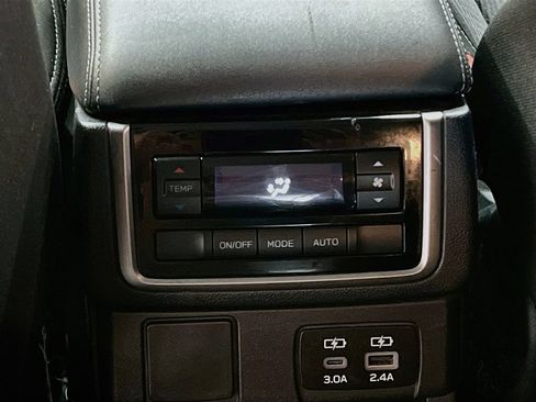 Used 2024 Subaru Ascent Premium w/ Convenience Package AWD/4WD image 24