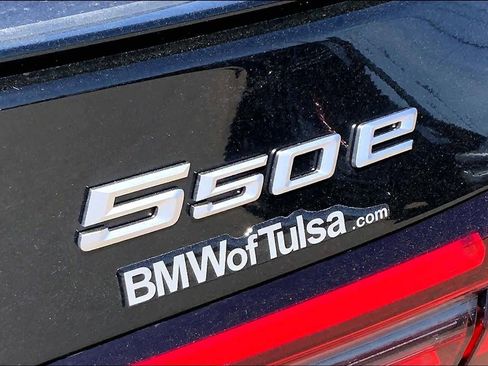 New 2026 BMW 550e xDrive image 15