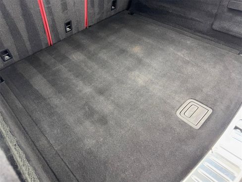 Used 2020 Porsche Cayenne w/ Premium Package image 78