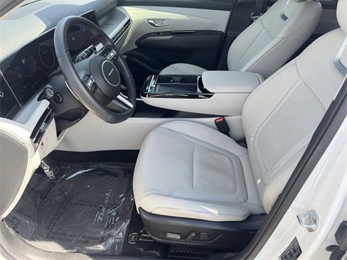 Used 2025 Hyundai Tucson Limited image 9