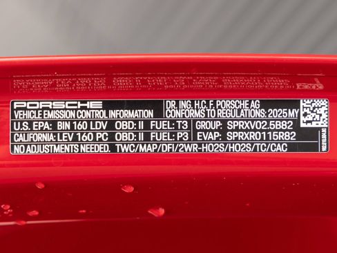 Certified 2025 Porsche 718 Boxster RWD image 35
