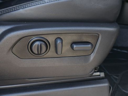 Used 2022 Chevrolet Silverado 3500 High Country image 22