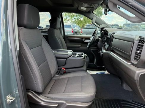 Used 2025 Chevrolet Silverado 1500 LT image 18