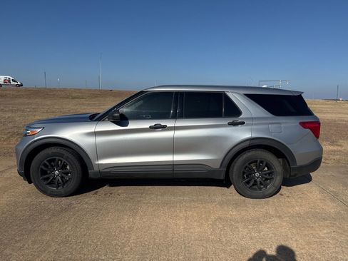 Used 2020 Ford Explorer 2WD image 4