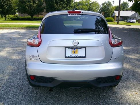 Used 2017 Nissan Juke SV w/ Technology Package FWD image 4