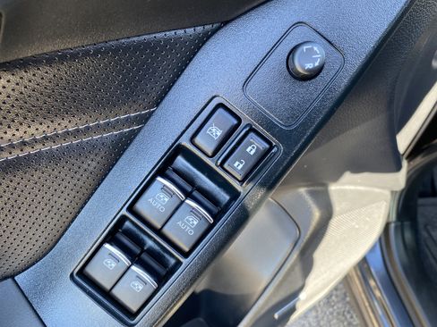 Used 2018 Subaru Forester 2.5i Touring w/ Popular Package #2 image 18