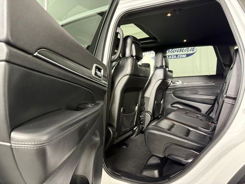 Used 2022 Jeep Grand Cherokee Limited w/ Tech Group image 14
