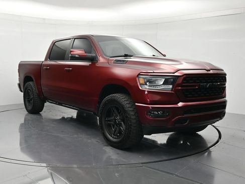 Used 2023 RAM 1500 Big Horn AWD/4WD image 3