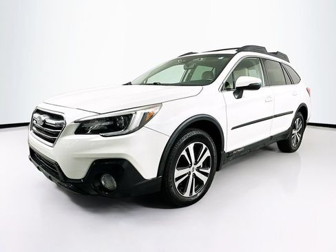 Used 2018 Subaru Outback 3.6R Limited AWD/4WD image 1