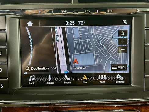 Used 2017 Lincoln Continental Reserve FWD image 22