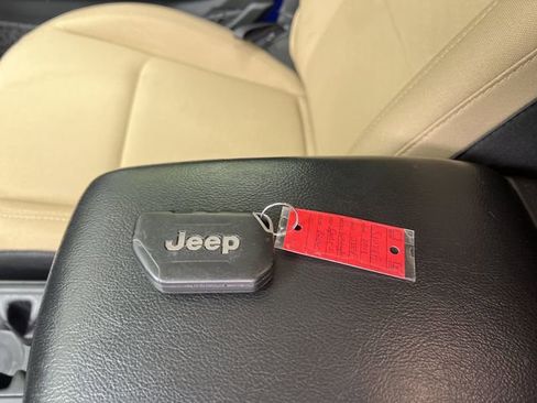 Used 2018 Jeep Wrangler Sport AWD/4WD image 26
