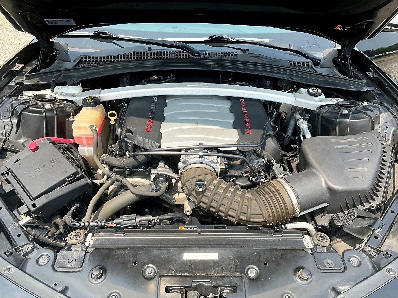 Used 2021 Chevrolet Camaro LT RWD image 29