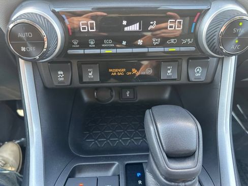 Used 2021 Toyota RAV4 XLE w/ XLE Grade Weather Package AWD/4WD image 44
