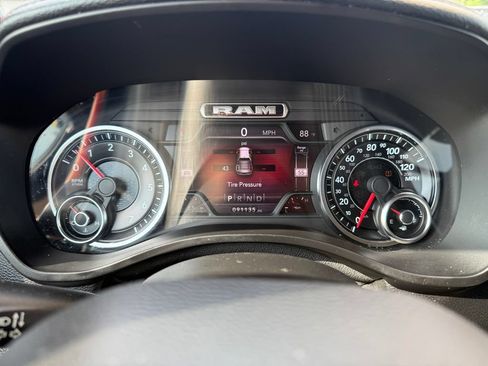 Used 2019 RAM 1500 Laramie AWD/4WD image 34