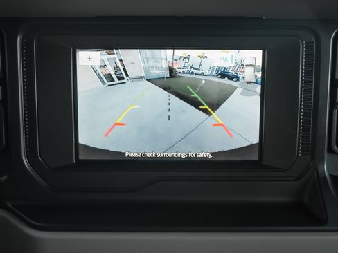 Used 2023 Ford Bronco Wildtrak image 14