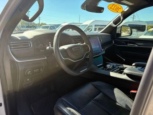 Used 2022 Jeep Wagoneer Series III w/ Premium Group I image 10