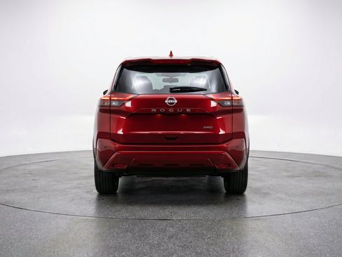 Used 2025 Nissan Rogue SV AWD/4WD image 7
