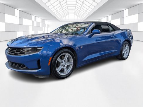 Used 2024 Chevrolet Camaro LT w/ Technology Package image 3