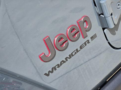 New 2026 Jeep Wrangler Unlimited Rubicon AWD/4WD image 8