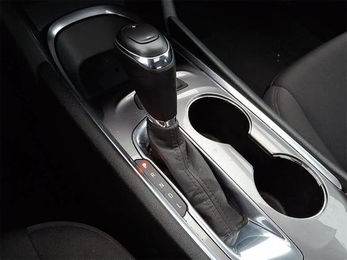 Used 2020 Chevrolet Malibu LT image 15