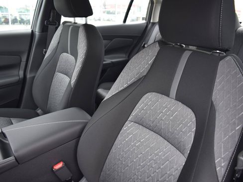 Used 2026 Nissan Sentra SV w/ SV Convenience Package FWD image 23