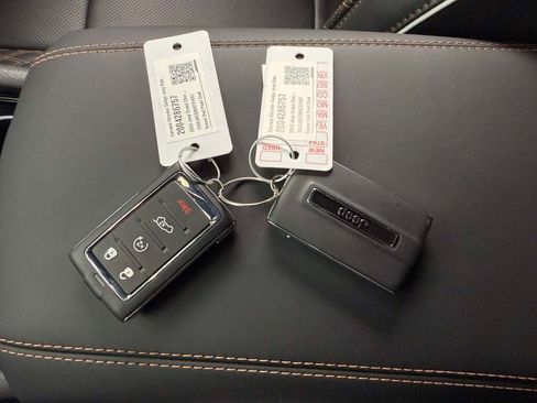 New 2025 Jeep Grand Cherokee L Summit image 36