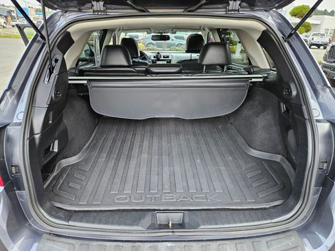 Used 2016 Subaru Outback 3.6R Limited image 13