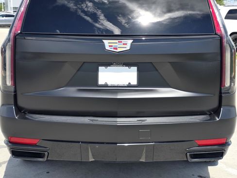 Certified 2024 Cadillac Escalade ESV Sport Platinum RWD image 10