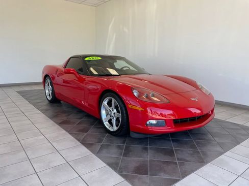 Used 2005 Chevrolet Corvette Coupe w/ Preferred Equipment Group RWD image 1