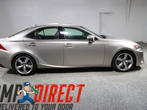 Used 2014 Lexus IS 350 w/ Navigation Package RWD image 6