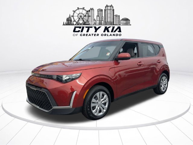 Used 2025 Kia Soul LX FWD image 2