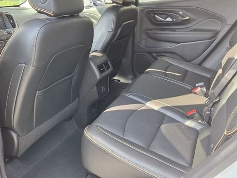 Used 2022 GMC Terrain AT4 w/ Tech Package AWD/4WD image 12